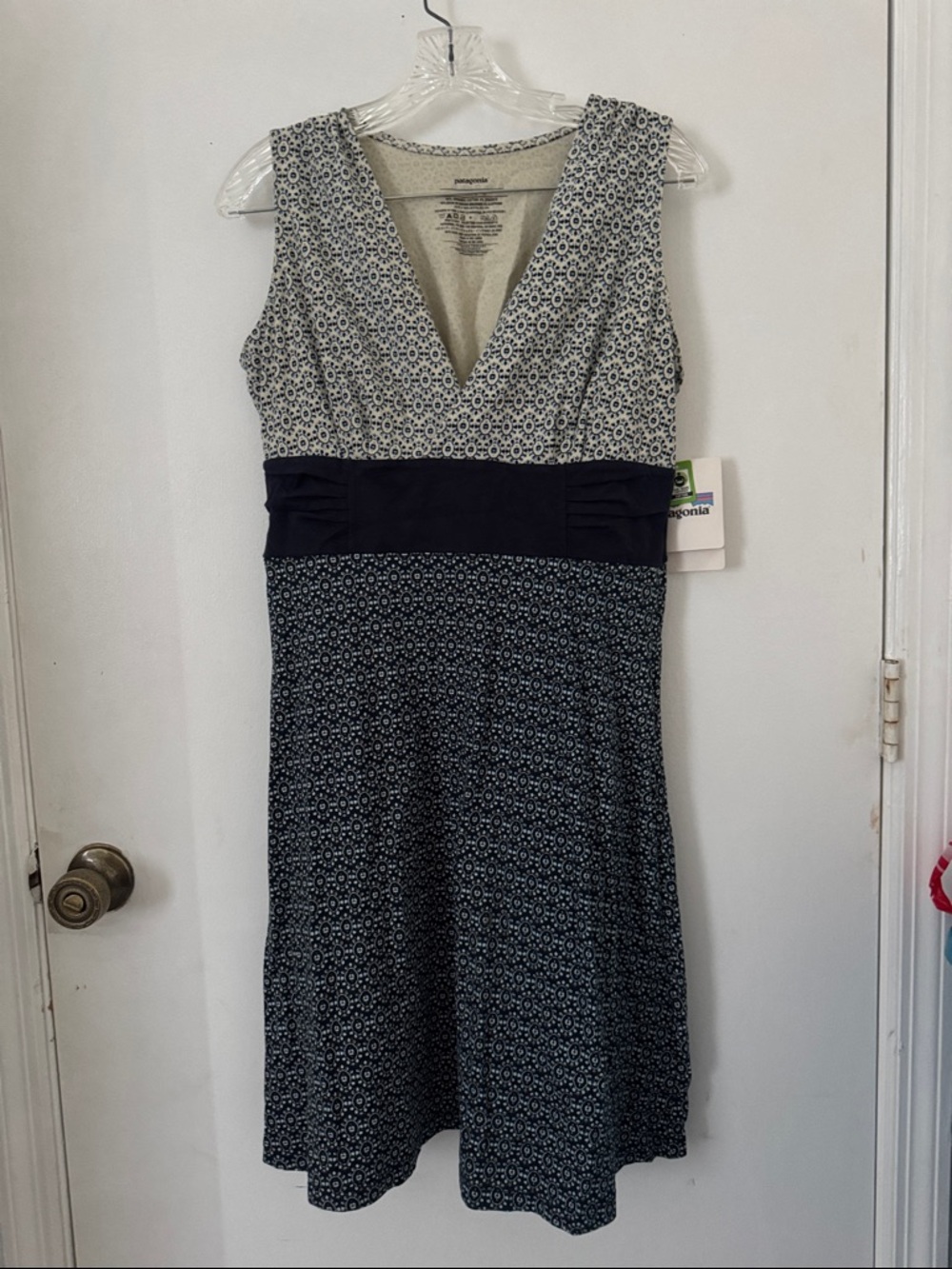 Patagonia Navy and Cream Patterned V-Neck Midi Dress